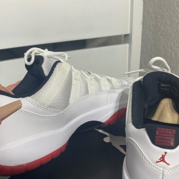 Jordan 11 Retro Low White Red (2012) Size:5y - Picture 2 of 7